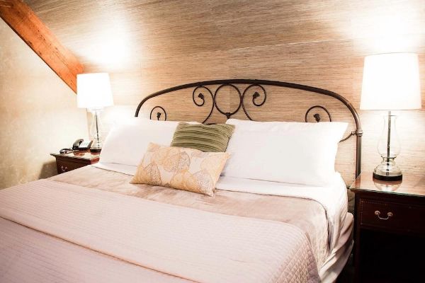The Brewster Inn (Cazenovia)